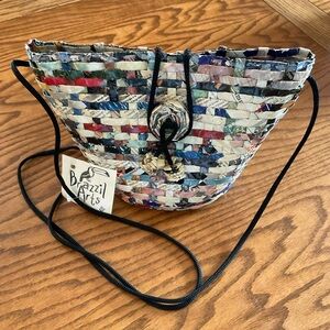 NWT Brazil Arts Handwoven Crafted From Recycled Multi-Color Paper Crossbody
